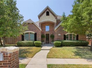 7905 Forest Hills Ct, North Richland Hills, TX 76182