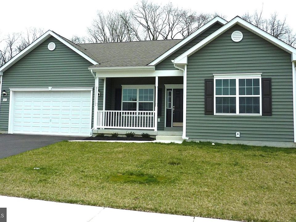 1st image of 149 Villa Dr