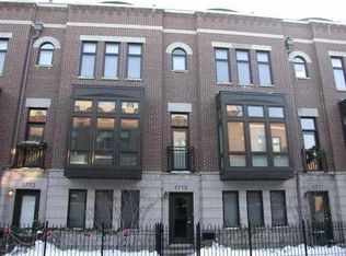 1709 W Surf St #18, Chicago, IL 60657