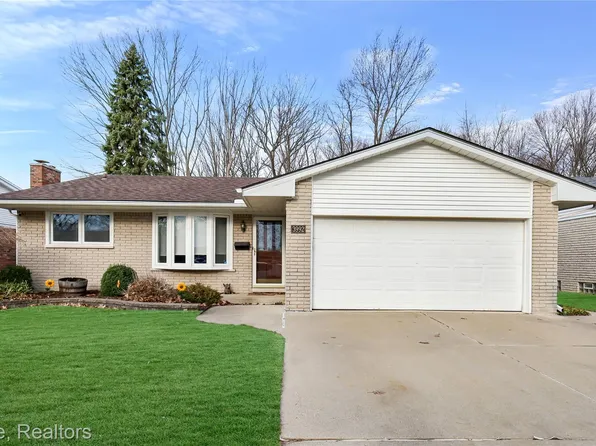 3992 Longmeadow Dr, Trenton, MI 48183