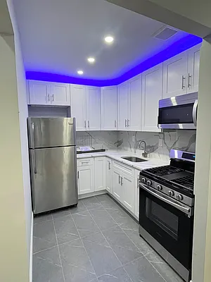 Rented by Evergreen Realty & Investments | media 17