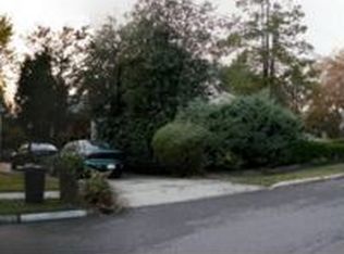 7 Ellen Dr, Bellmawr, NJ 08031