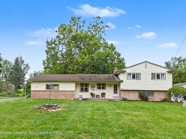 12325 Madonna Dr, Lansing, MI 48917