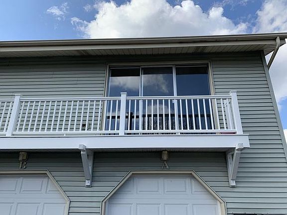 5th image of 209 Dartmouth Ct Unit D