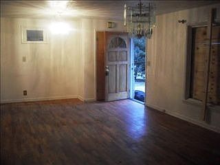 3rd image of 2331 Stevens Ave