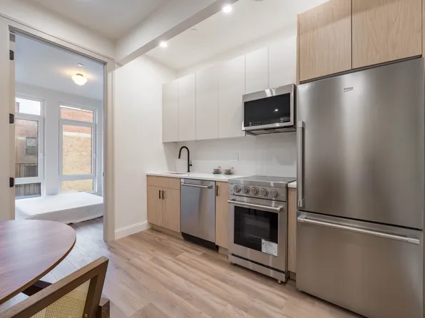 270 Sullivan Place 2D image 3 of 10