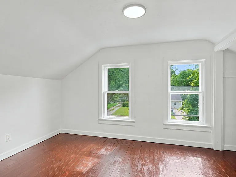 3034 Abbott St — Photo 29