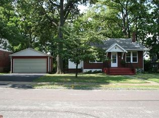9122 Shelley Ave, Saint Louis, MO 63114