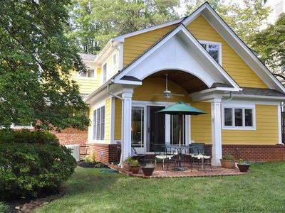 5506 Hoover St, Bethesda, MD, 20817