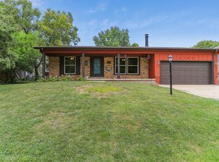 2702 Rolling Acres Dr, Champaign, IL