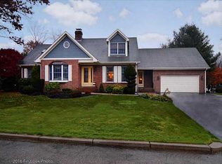 30 Briarbrooke Ln, Cranston, RI 02921