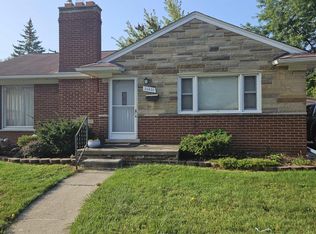 22420 Red Maple Ln, Saint Clair Shores, MI 48080