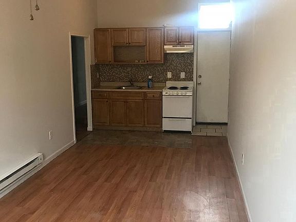 5th image of 2309 E Clearfield St #1