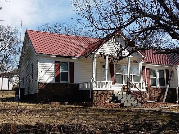 3rd image of 720 N 27th St