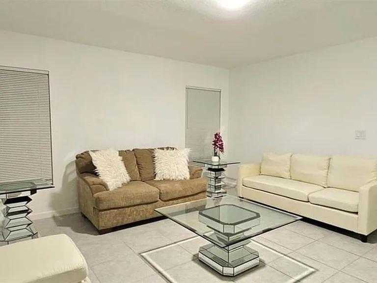 4014 Alissa Ln — Photo 10