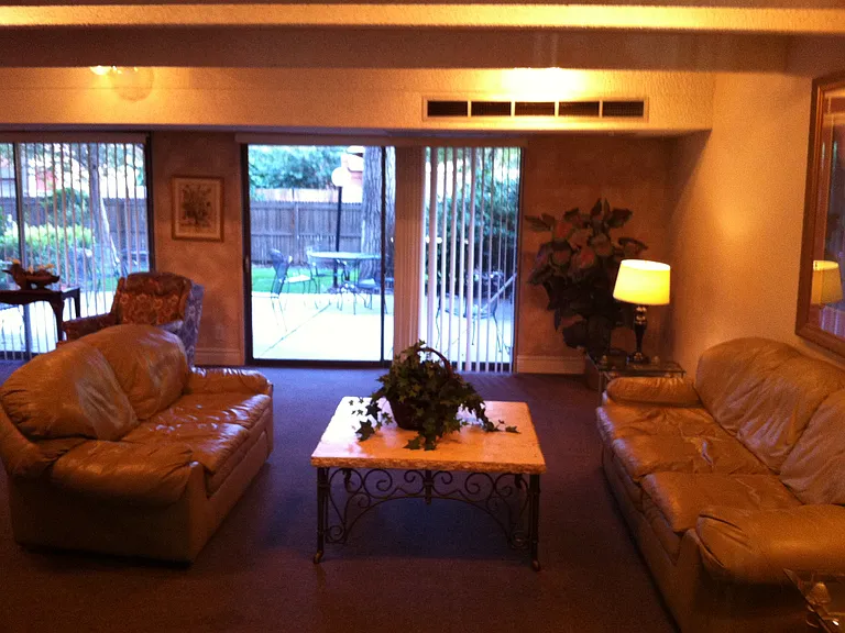 1433 N Williams St #601 — Photo 7