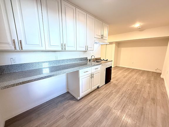 2nd image of 14603 Gilmore St #9