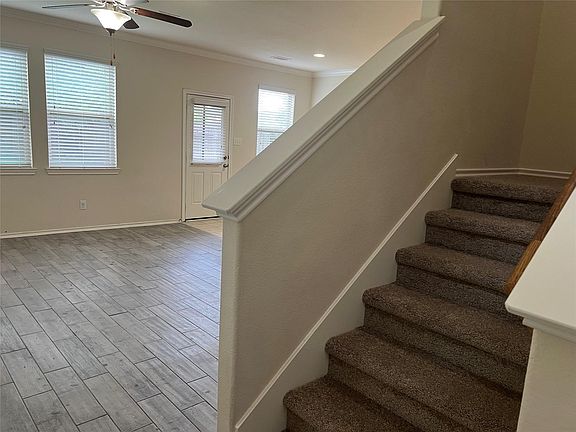 4th image of 6475 Calgary Woods Ln