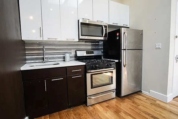 Rented by Lofts and Flats LLC | media 6