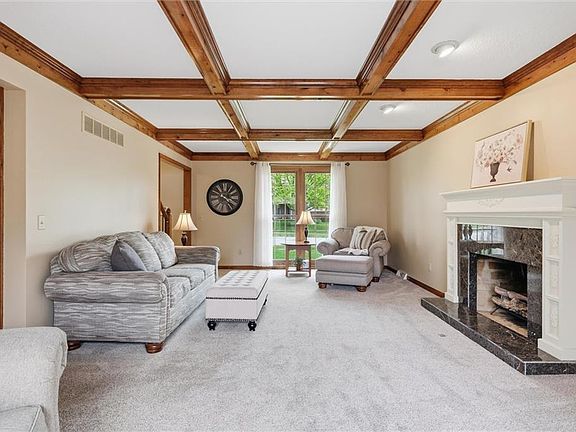 4th image of 1100 Wellington Way