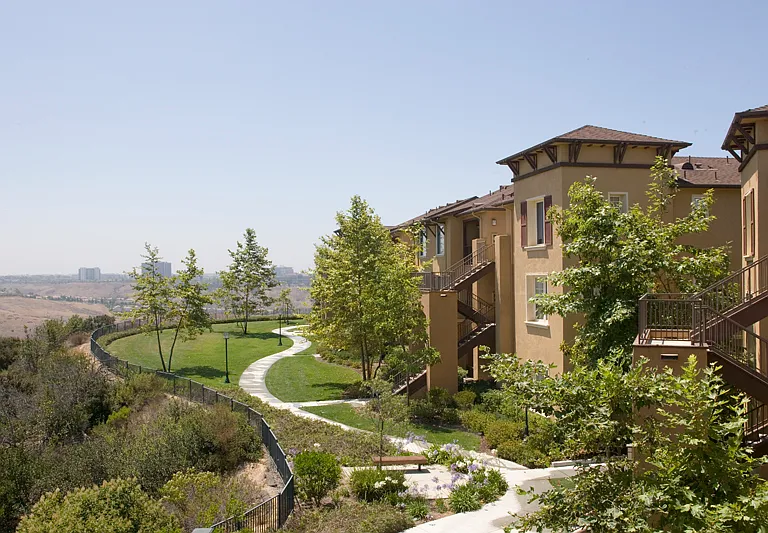 Torrey Ridge Apartment Homes — Photo 3