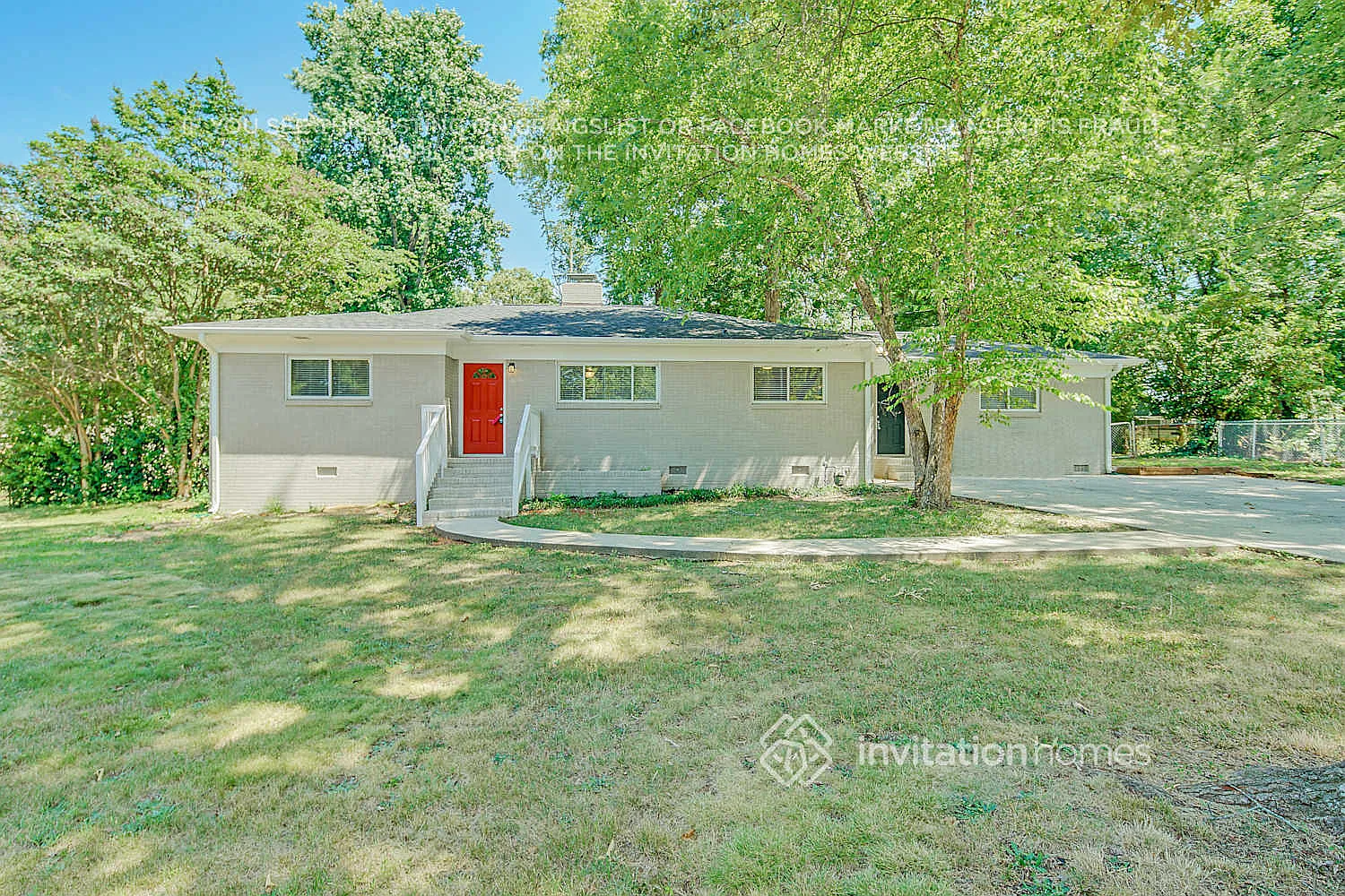 1022 Teresa Ln Charlotte, NC 28216 — Photo 2