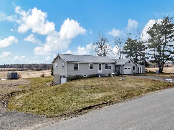 35 Stable Road, Richmond, ME 04357