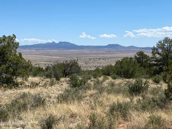 LOT 700 W Everwood Trl, Seligman, AZ 86337