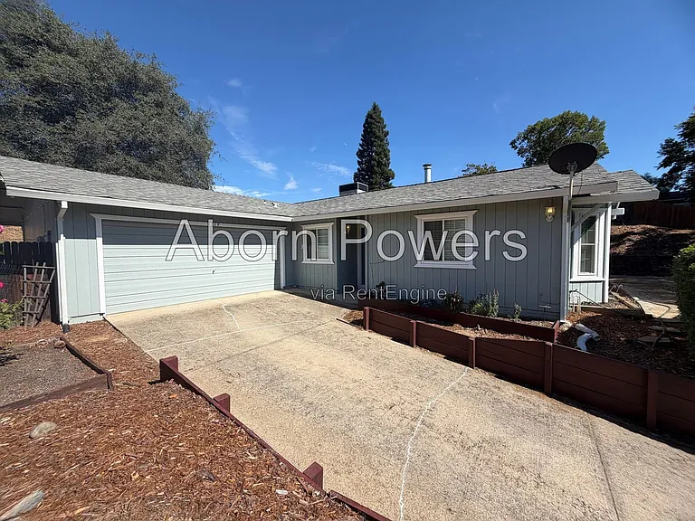 4819 Hillbrook Ct — Photo 1