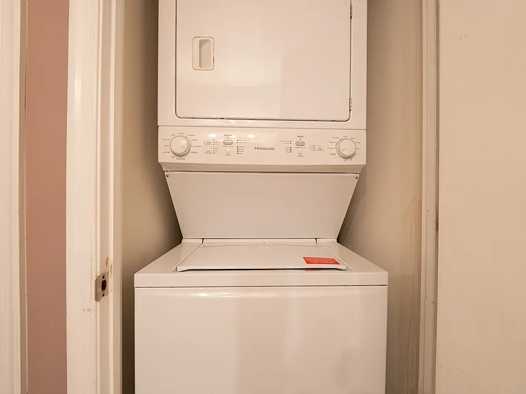 in-unit washer/dryer