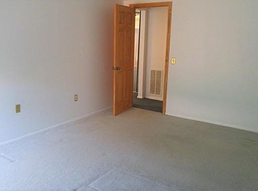 5th image of 58 Shrewsbury Green Dr Unit C