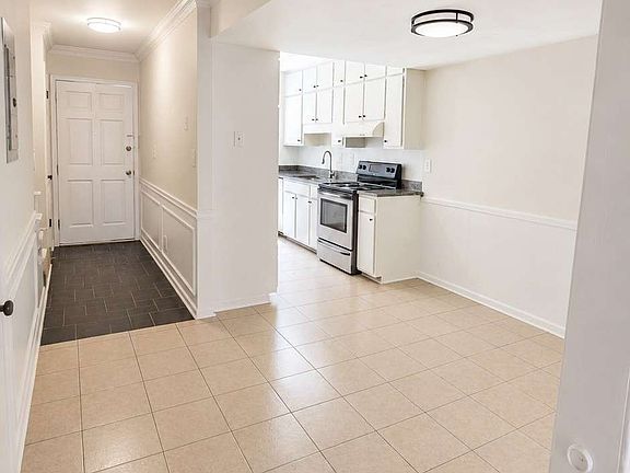 4th image of 1175 Forest Vale Dr #3