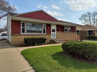 9645 W Hayes Pl, West Allis, WI 53227