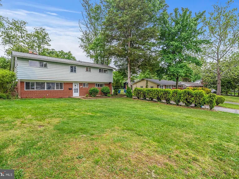 6318 Willowood Ln — Photo 9