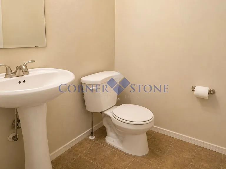 2678 N Kelsan Ave — Photo 6