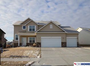 15021 Laurel Ave, Omaha, NE 68116