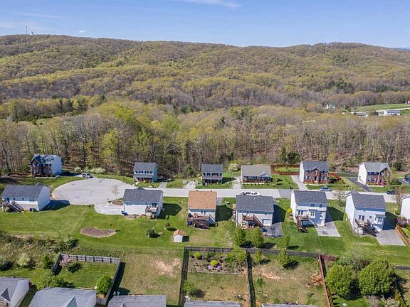 4th image of 1129 New Village Dr NW