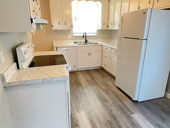 2nd image of 4123 W 22nd St APT C