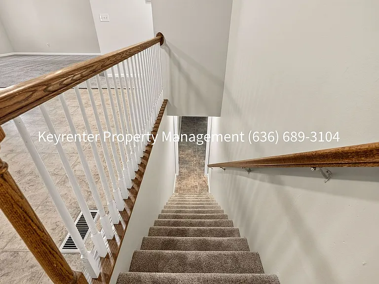 419 Omar Ct — Photo 28