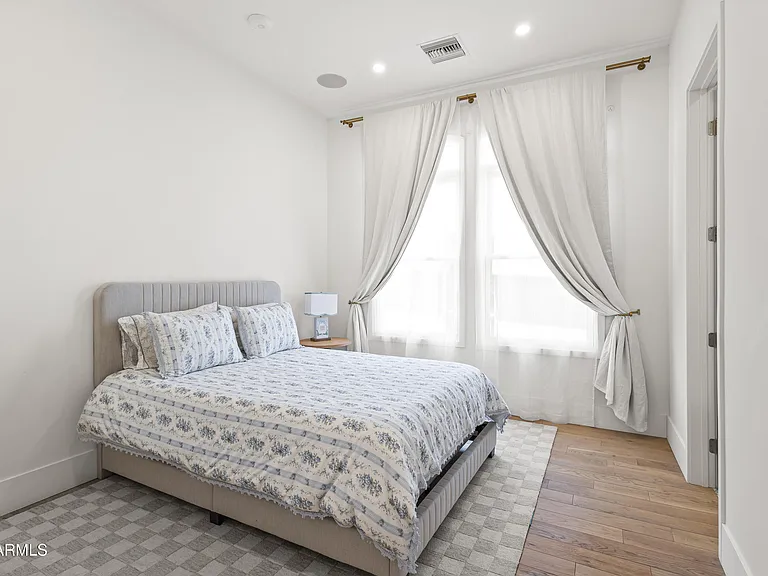 54 W Palm Ln #54 — Photo 31