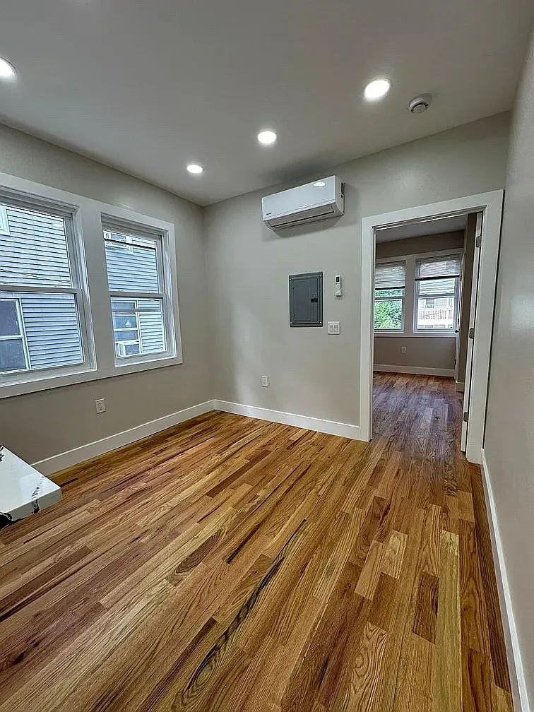 2 bed, $2,700 — Photo 4