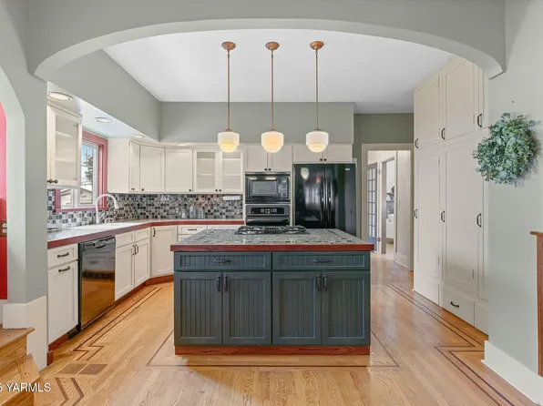 112 N 22nd Ave, Yakima, WA 98902
