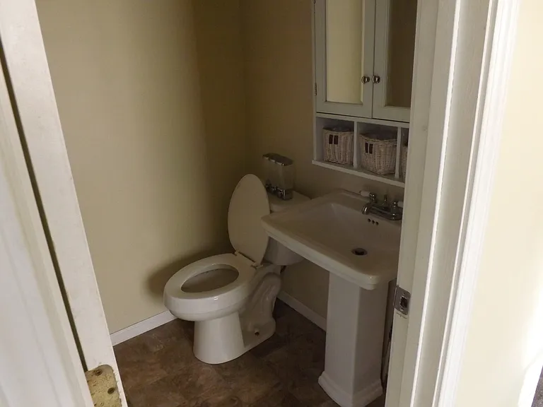 207 W Elm St — Photo 10