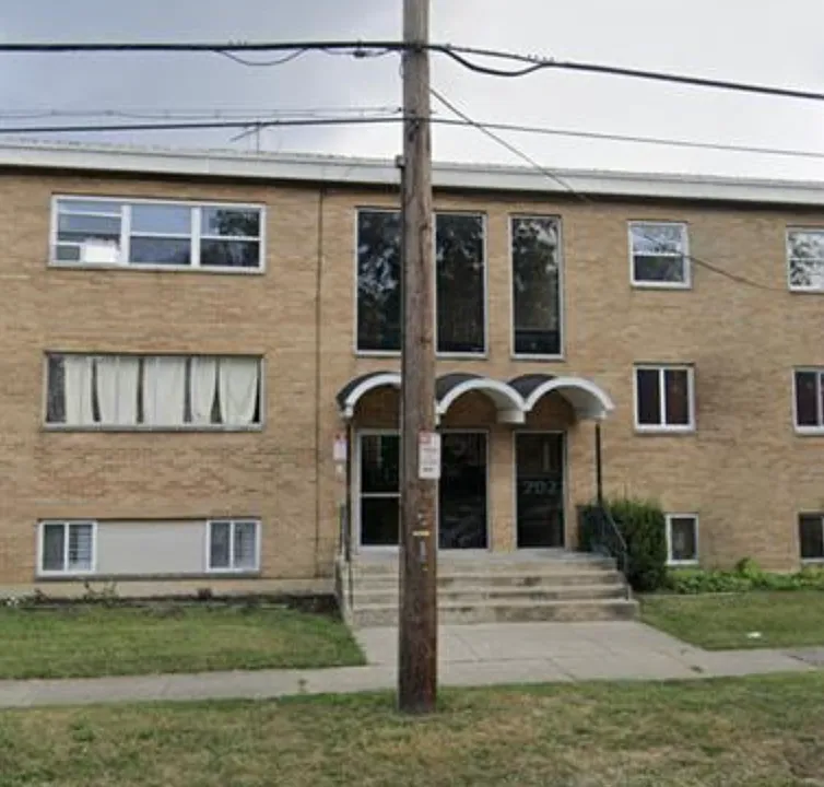 604 W Grand Ave #1