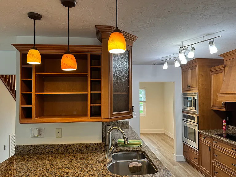 601 Shetland Cir — Photo 14