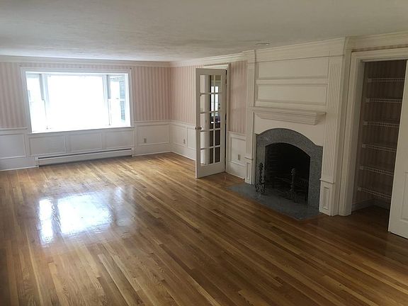 5th image of 766 Temple St