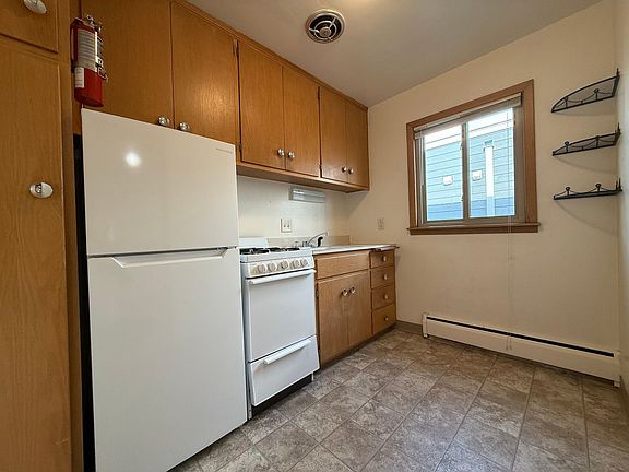4th image of 643 Cleveland Ave S APT 8