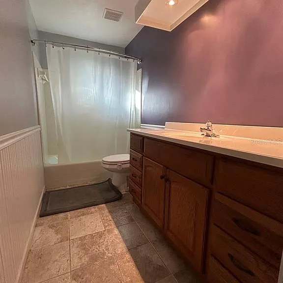 608 SW 80th Blvd — Photo 18
