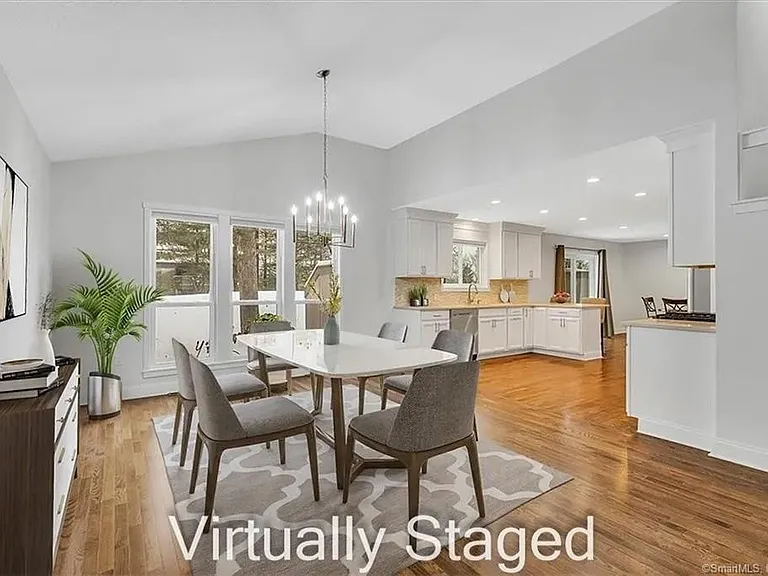 7 Redwood Ln — Photo 6