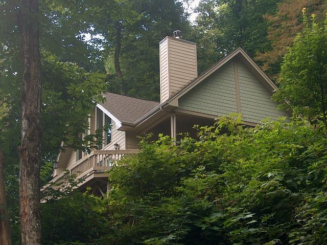 1st image of 2085 Dogwood Dr